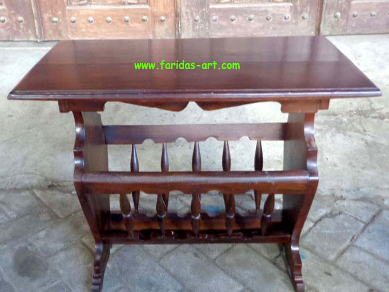 Tempat Koran - Kotak